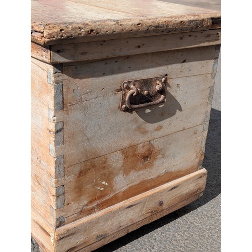 18 - Excellent Antique Large Pine Blanket Box, With Cast Iron Furniture and Traditional Jointed Construct... 