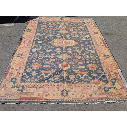 25 - Very Unusual 200x290cm Bulgar Rug / Early 20C Iran-Mahal Design. Hand Knotted and Extremely Unusual.... 