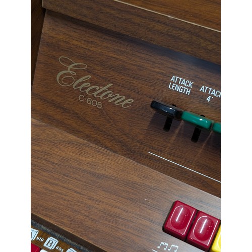 92 - Yamaha Electone C605 Organ, With Pedals, All Original Case and In Working Order