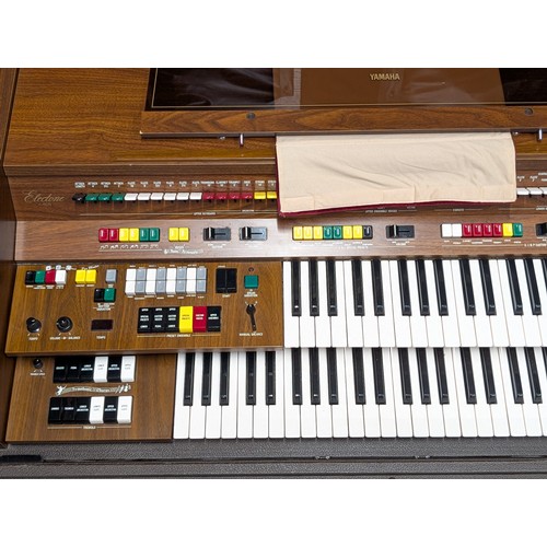 92 - Yamaha Electone C605 Organ, With Pedals, All Original Case and In Working Order
