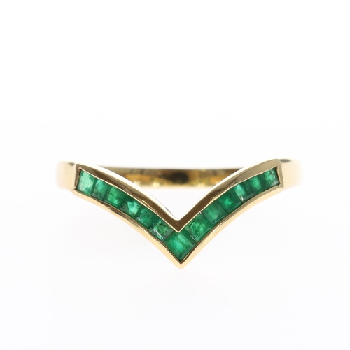 Emerald 18ct Gold Wishbone Dress Ring