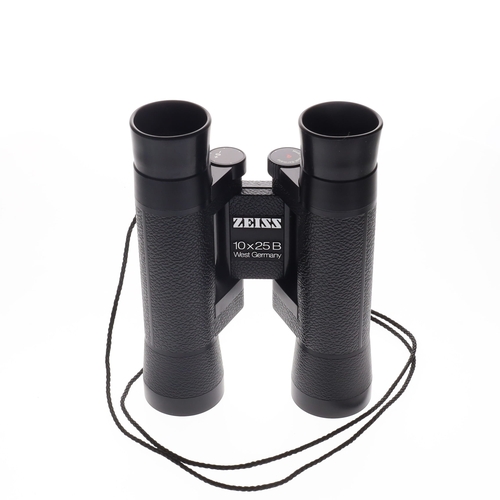 136 - Zeiss - 10x25B P Compact Binoculars with Original Case