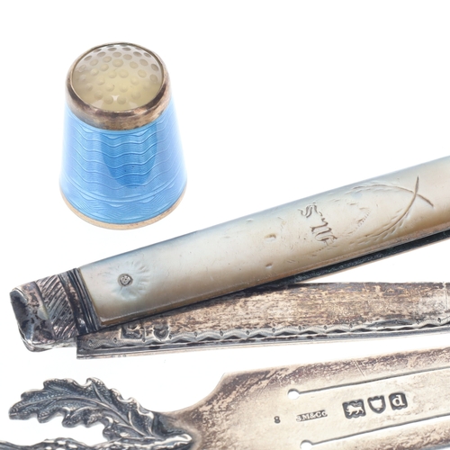 50 - Antique Sterling Silver Collectables, 36g.