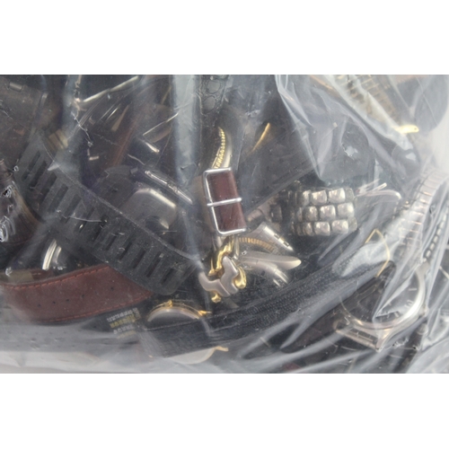 39 - Assorted Gents Quartz Watches, approximately 10kg