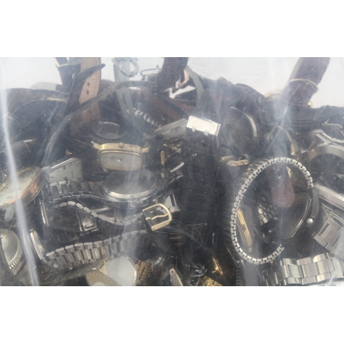 44 - Assorted Gents Quartz Watches, approximately 10kg