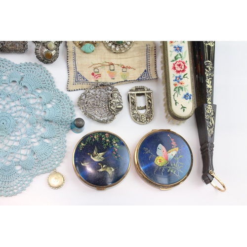 175 - Assorted Ladies Vanity Items and Collectables