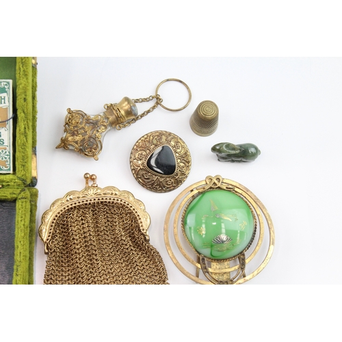 161 - Assorted Ladies Vanity Items and Collectables
