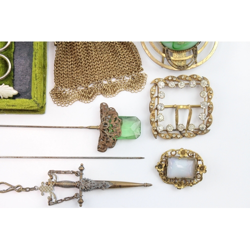161 - Assorted Ladies Vanity Items and Collectables