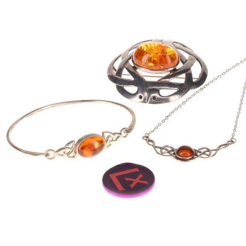 43 - Celtic Amber Silver Jewellery Collection incl. Baltic, Kit Heath, 33g