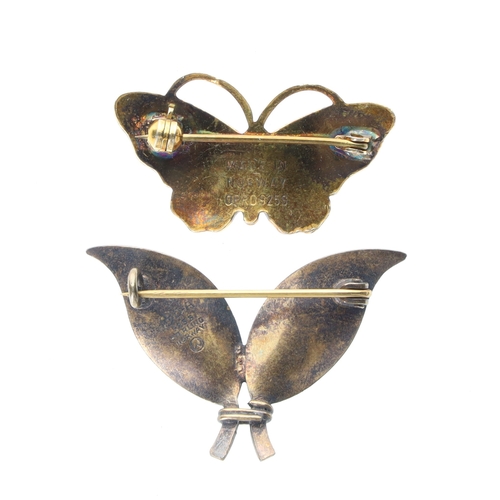 58 - Scandi Sterling Silver Enamel Brooch Pair incl. David Andersen, Opro of Norway, 9g