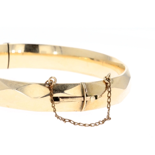 85 - 9ct Rolled Gold Bangle with Harlequin Design