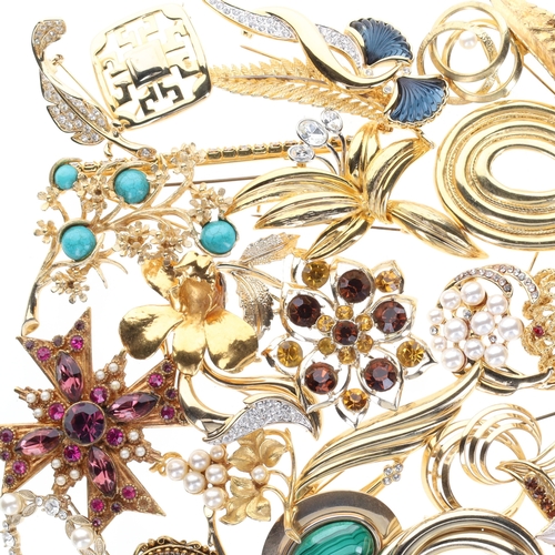 116 - Assorted Gold Tone Costume Brooches