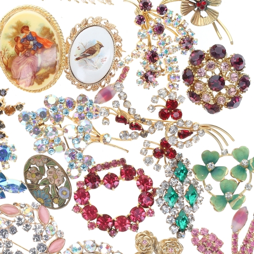 270 - Assorted Gold Tone Brooches incl. Kitsch