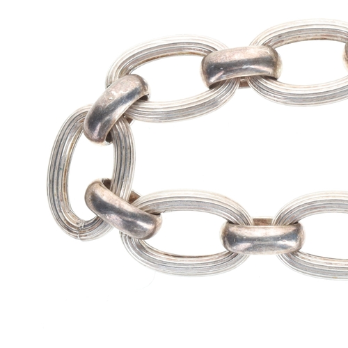 31 - Contemporary Silver Statement Bracelet, 24.8g