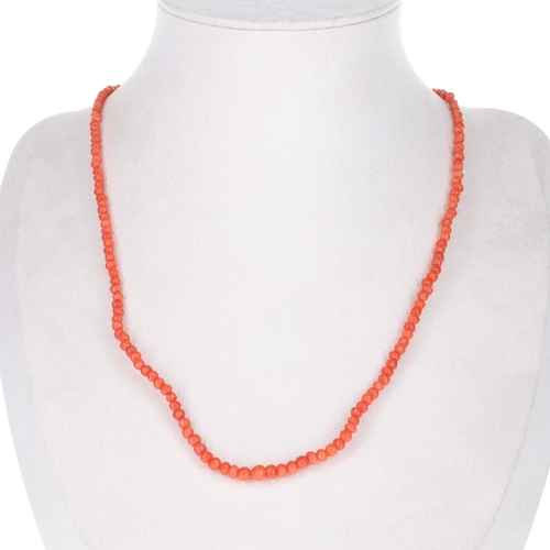 68 - Antique Coral Necklace with 9ct Gold Clasp, 7.4g