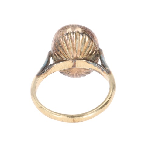 400 - Antique Carnelian Intaglio Gold Ring with Carved Seal, 4.1g