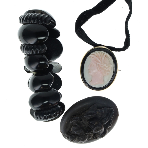 283 - Antique Jewellery Collection including Mourning, Agate, Locket, Cameo