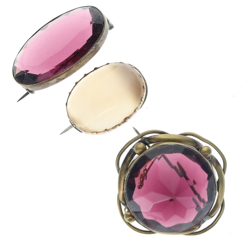 332 - Antique Jewellery Collection including Gold, Agate, Albert, Bohemian Garnet, Seal