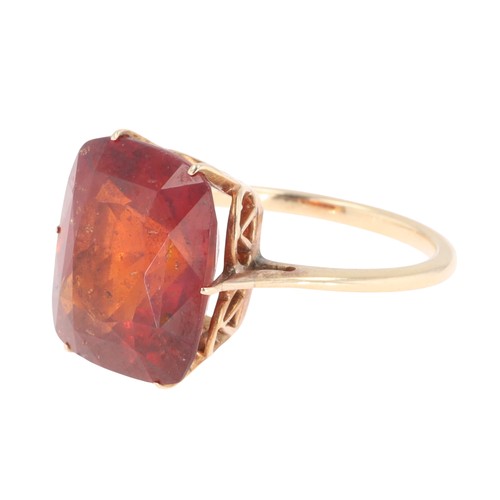 278 - Garnet Gold Cocktail Ring, 4.7g