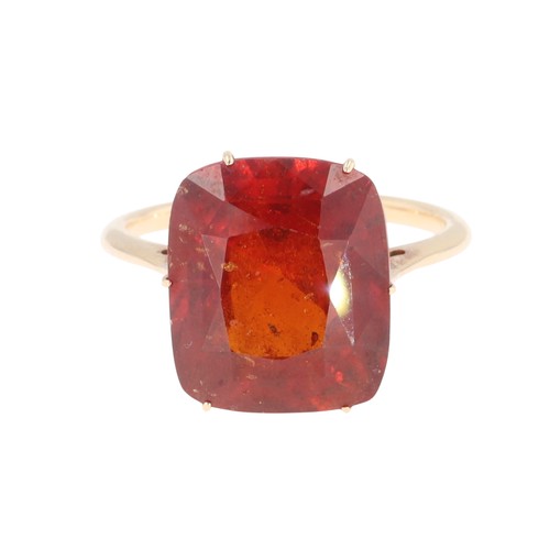 278 - Garnet Gold Cocktail Ring, 4.7g