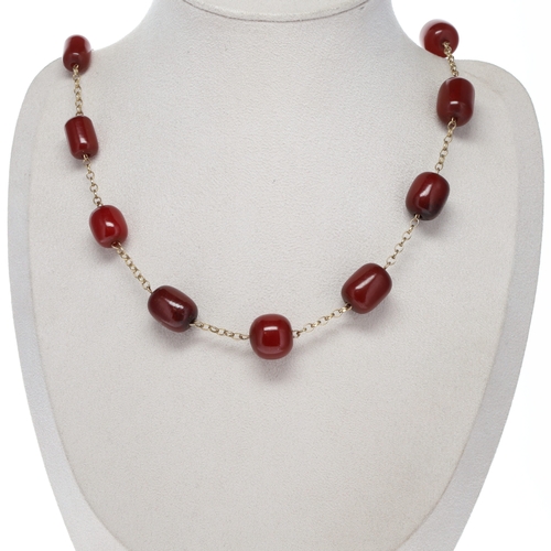 327 - Cherry Bakelite 9ct Gold Necklace, 27g