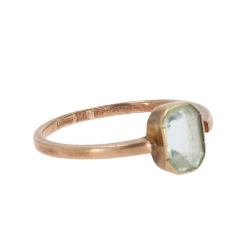 281 - Aquamarine Bezel Set 9ct Gold Ring, 1.7g