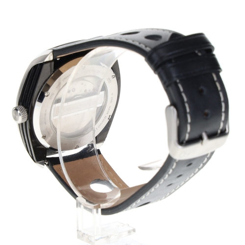 73 - MHD - Streamliner 065 Watch