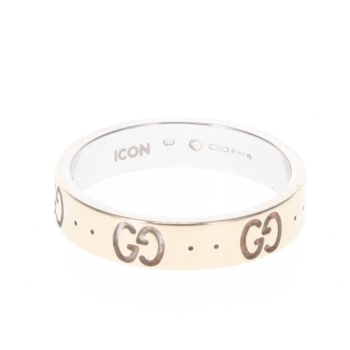 255 - Gucci 'Icon' 18ct White Gold Ring with Box, 3.7g