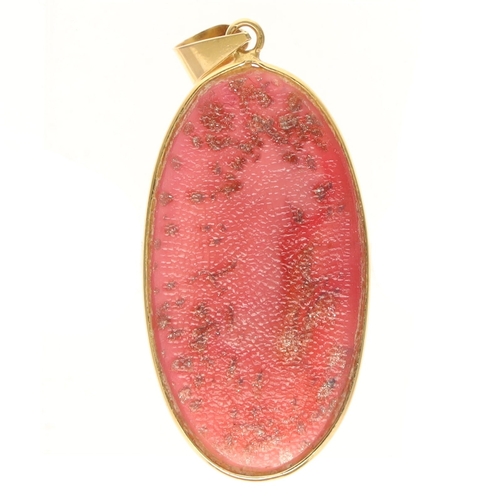 364 - 18ct Gold Pink Dragon's Breath Glass Pendant, 9.6g
