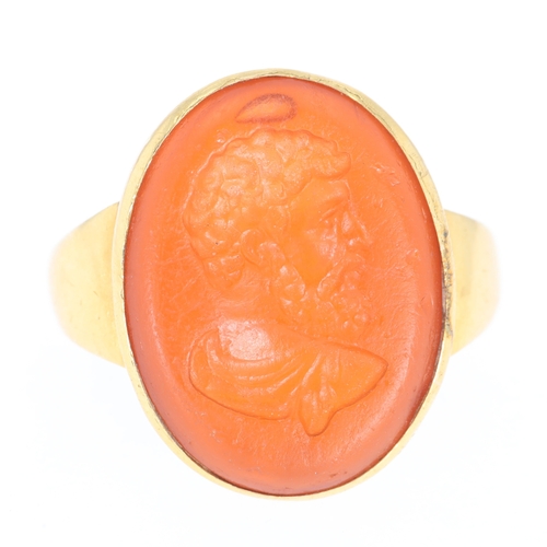 378 - Grand Tour Glass Intaglio Gold Signet Ring, 7.9g