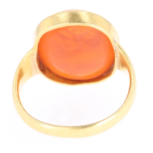 378 - Grand Tour Glass Intaglio Gold Signet Ring, 7.9g