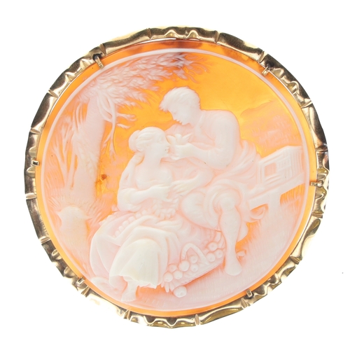 Giovanni Noto (1902-1985) - 14ct Gold Mounted Shell Cameo Of Loving Couple, 14.3g