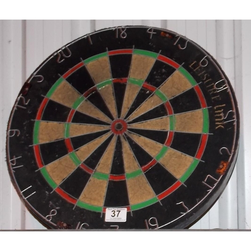 37 - DART BOARD