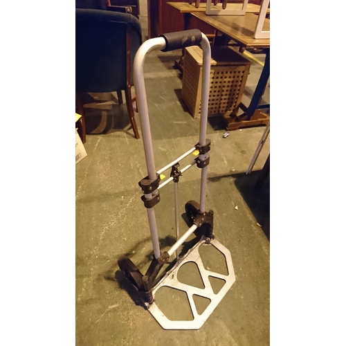 103 - Folding luggage trolley