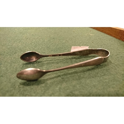 315 - Small silver Sugar tongs