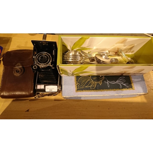 344 - Folding instamatic camera with case