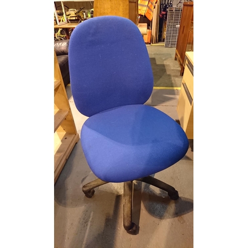 529 - Blue office chair