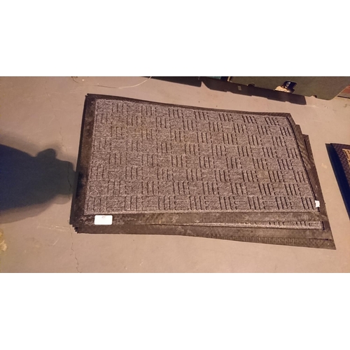 257 - 4X Floor mats