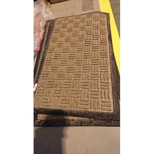 278 - 4 Floor mats