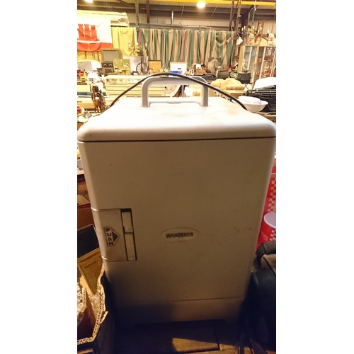 313 - Portable fridge