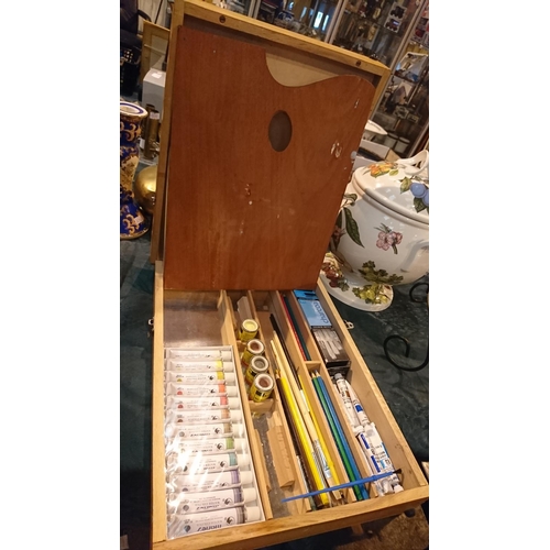 522 - Art Box with watercolours and a box of oils