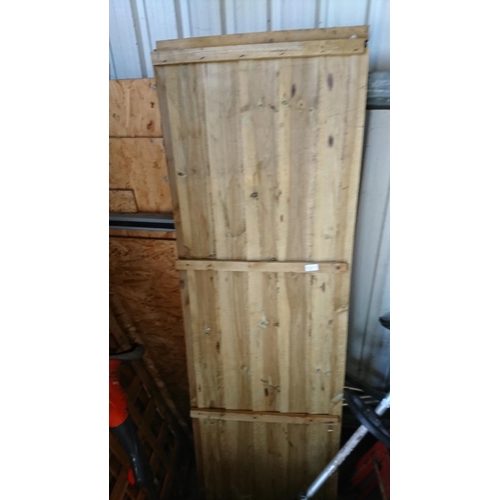 10 - 2 Fence panels