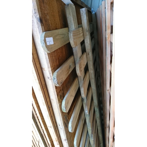 5 - 2 6' sections of picket fence