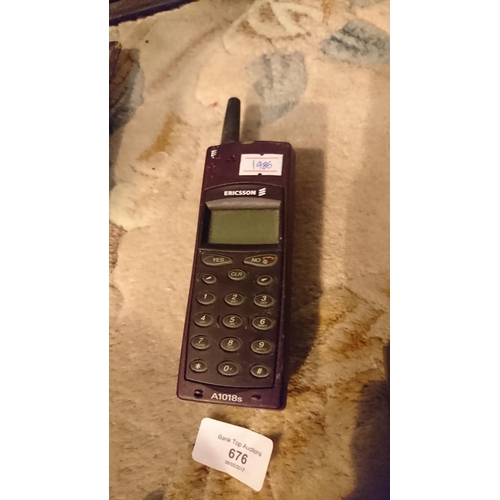 676 - Ericsson Old mobile phone