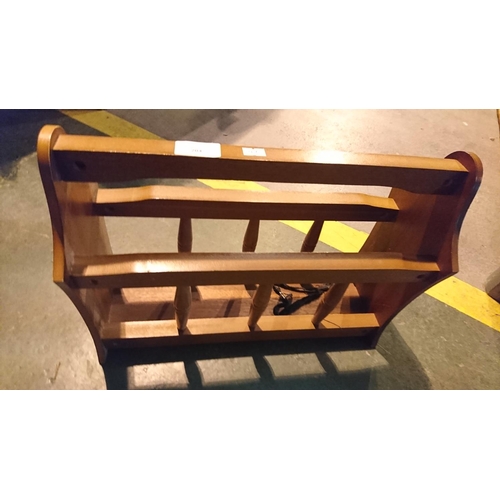 204 - Small modern magazine rack