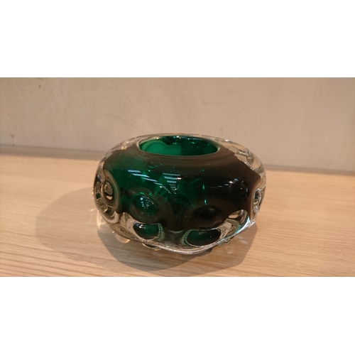 425 - Green glass ashtray