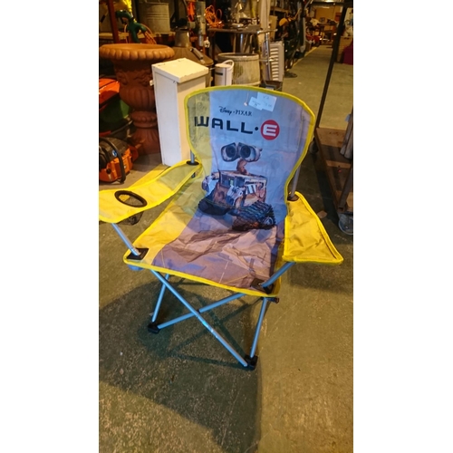 73 - WallE folding childs chair