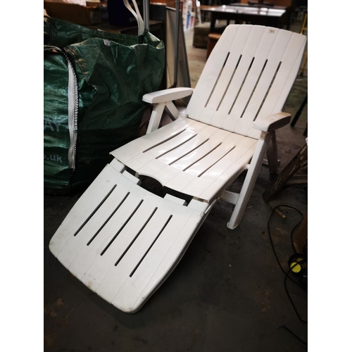 plastic reclining garden chairs