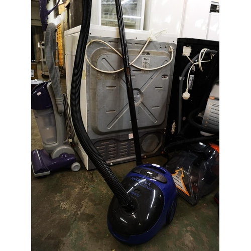 519 - Goblin 1400w compact vac