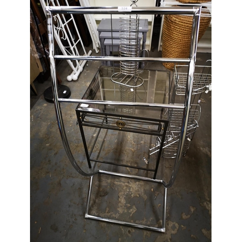 534 - Chrome bathroom towel rail